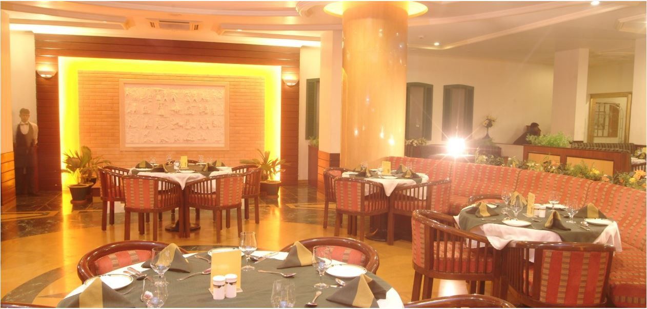 The Grand Regency Hotel Rajkot Buitenkant foto