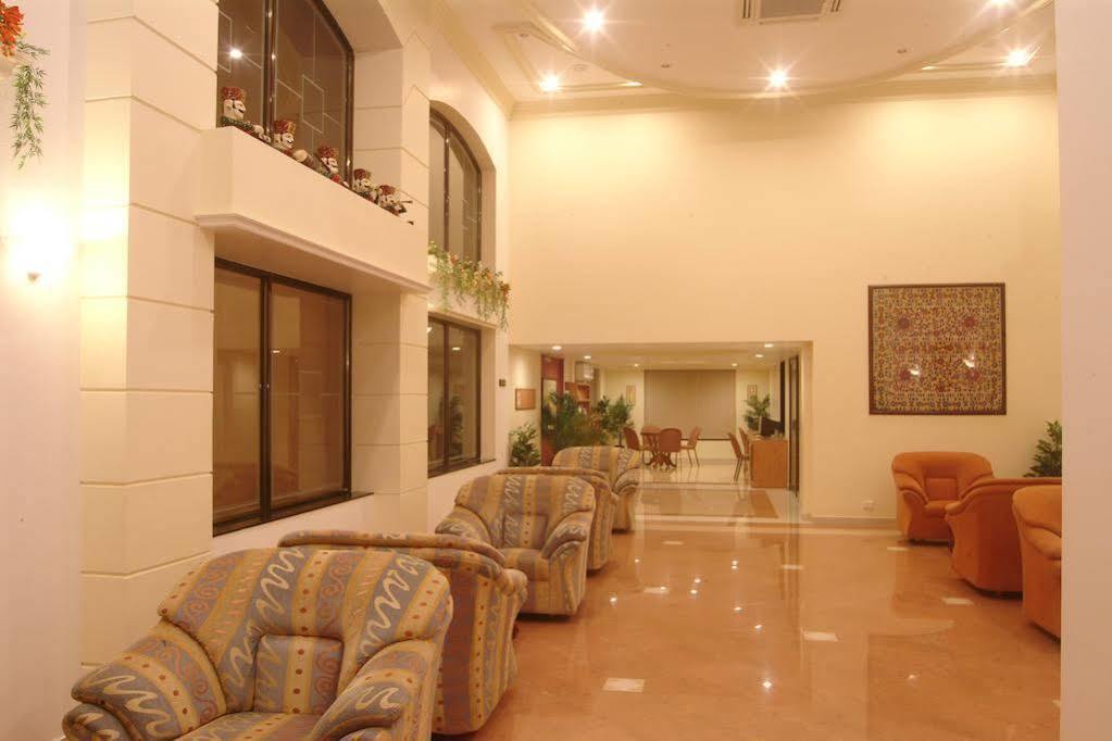 The Grand Regency Hotel Rajkot Buitenkant foto